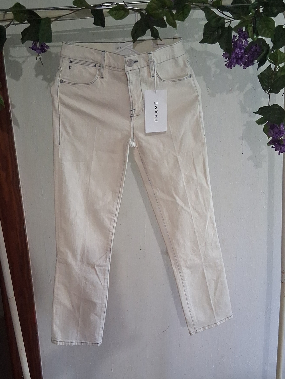Frame Denim Straight-Leg Cream Jeans With Blue Stiching